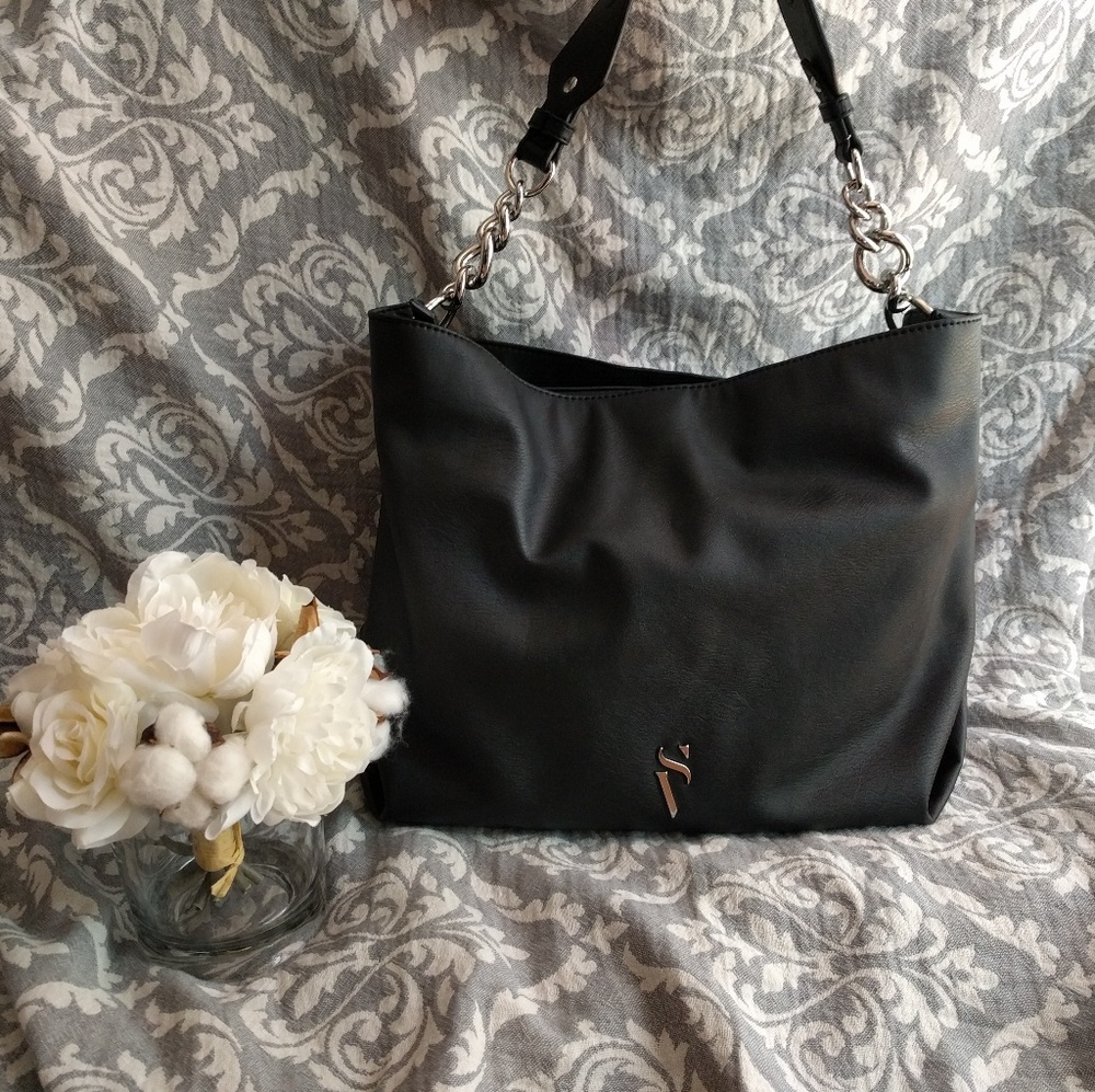 !!SOLD!! ~Brand New! Gorgeous Vera Wang Purse